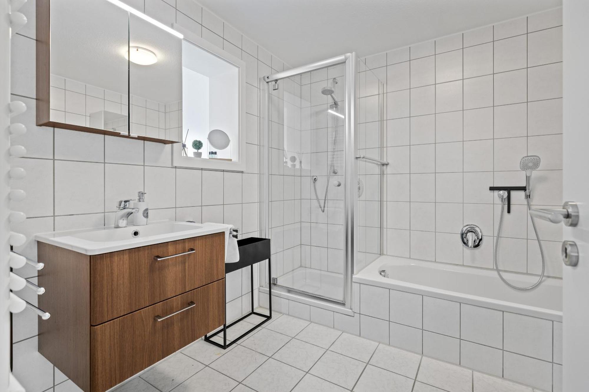 גונצבורג Goldcream Suites - Modern - Netflix - Free Parking מראה חיצוני תמונה